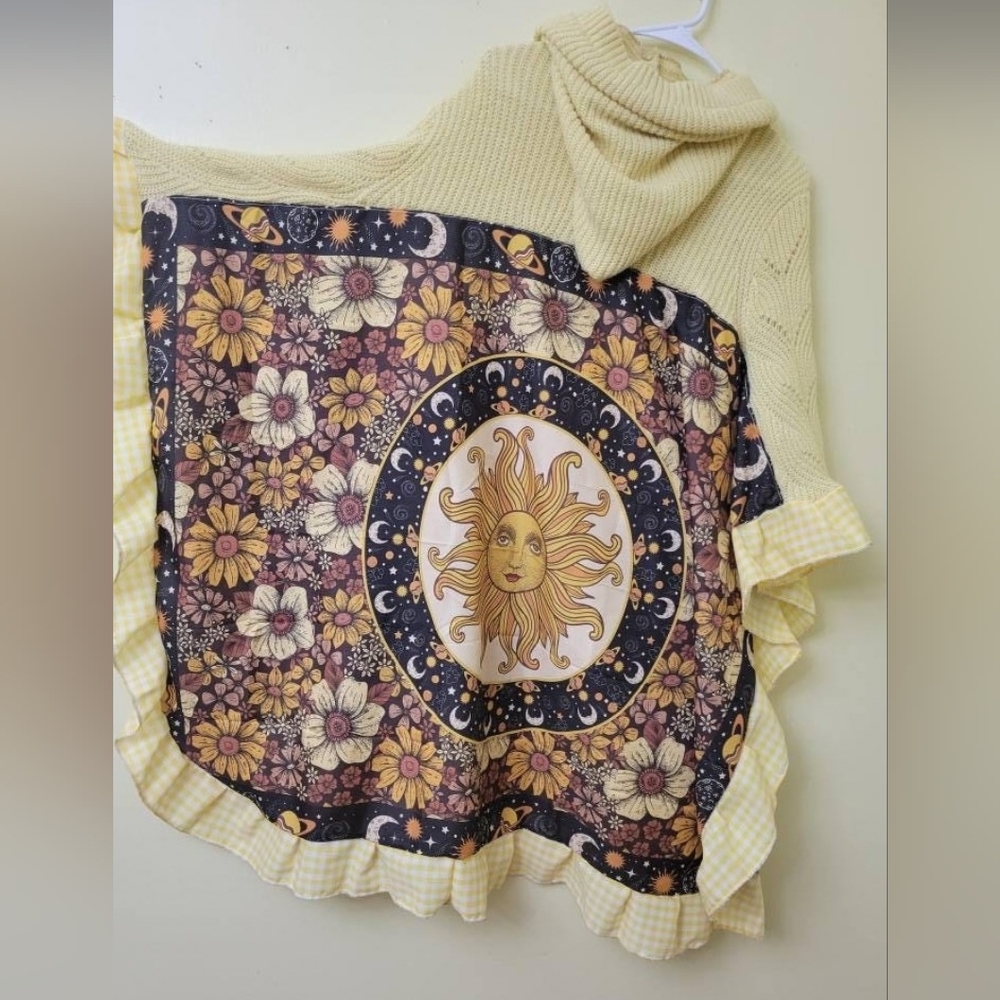 β¨οΈUpcycled Floral, Sun and Moon Women's Sweater Hooded Cloak! - Picture 5 of 9